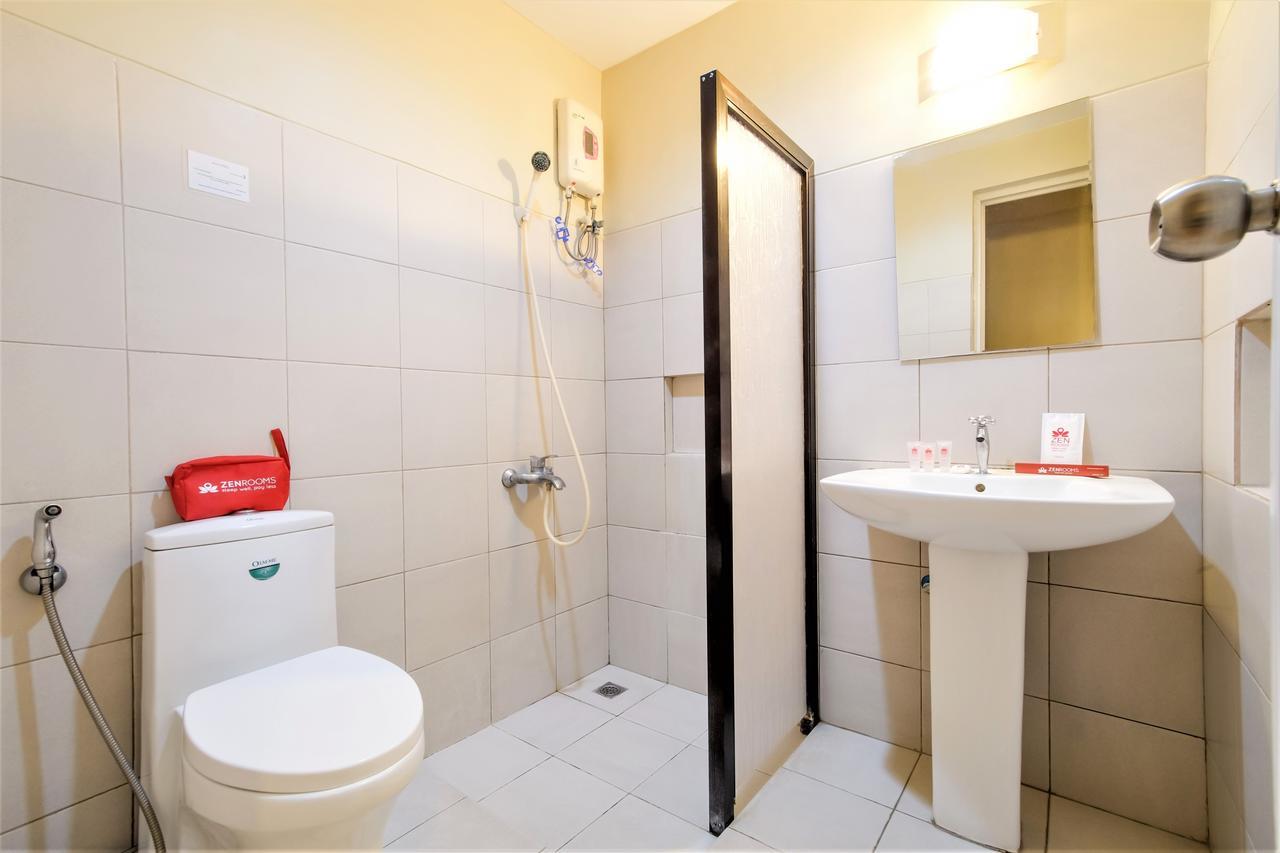 Zen Rooms Basic Aurora Пасай Экстерьер фото